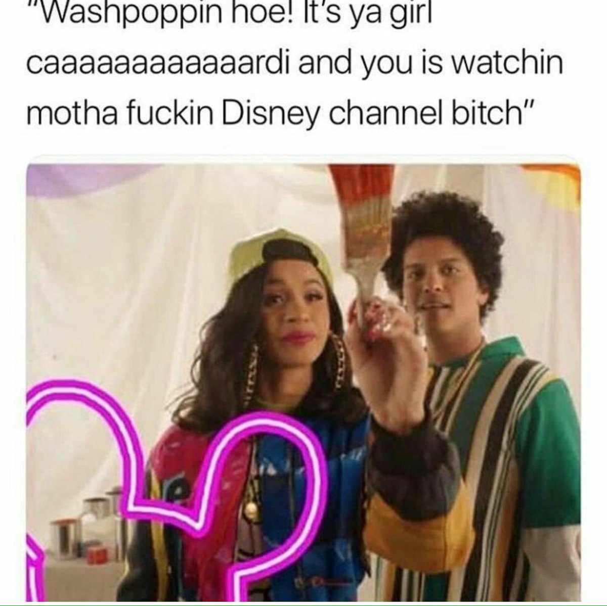 ShyanConnelly's tweet photo. @iamcardib 😂😘 https://t.co/xHmv9jXERH