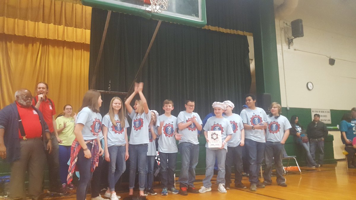 iCoachElm's tweet photo. What a wild weekend with @donnaruis &amp; @Tom_H_4! Had an amazing adventure competing with @firstlegoleague as a rookie team. Winning the Robot Design Award &amp; a perfect score on Project was a huge honor! #BakerBOTS #BakerProud #FirstLegoLeague @NEFLSTEM2 @RenaissanceJax @FLLFlorida https://t.co/KUayzOhyLd