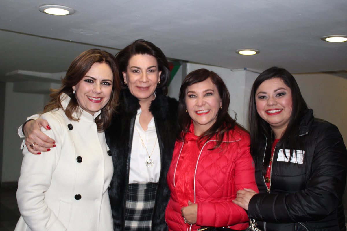 HildaFloresE's tweet photo. En la coalición #TodosPorMéxico vamos a proponer, a escuchar y a trabajar. En el @PRI_Nacional y con @JoseAMeadeK contamos con las ideas y propuestas para hacer de nuestro país, un México mejor. #LoMejorEstáPorVenir https://t.co/aKEaAJSlll
