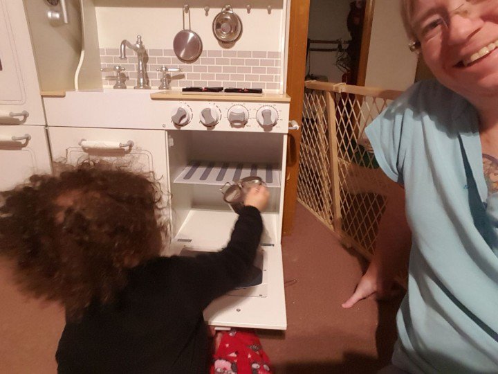 PassionatelyMel's tweet photo. Watching new product release while Shy cooks! #livelovewin #allin https://t.co/KAcEw4KWjY