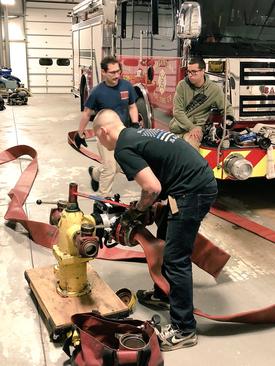 BargaintownFire's tweet photo. Training on dressing hydrants during annual SCBA fit test. https://t.co/rnE6536IUw