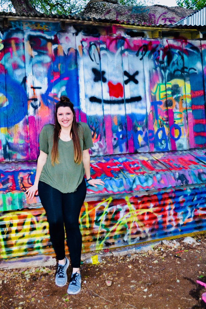 FreedBrianna's tweet photo. Being basic today in Austin💁🏻♀️☀️ &&& if you need some photos get at my friend, @DnerosFlash #📸bydom #forthelow #dmhim # https://t.co/wa4Toavcet