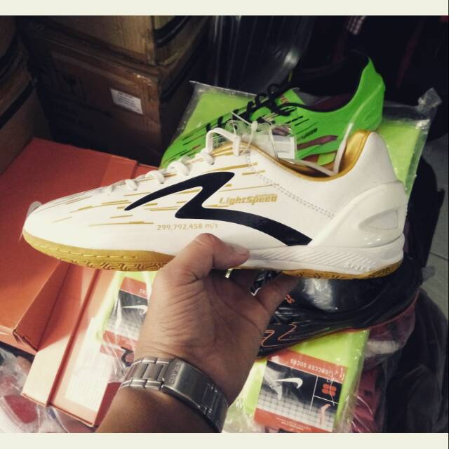 Saya menjual Murag Specs ... seharga Rp449.000. Dapatkan produk ini hanya di Shopee! shopee.co.id/ojansport/8387… #ShopeeID