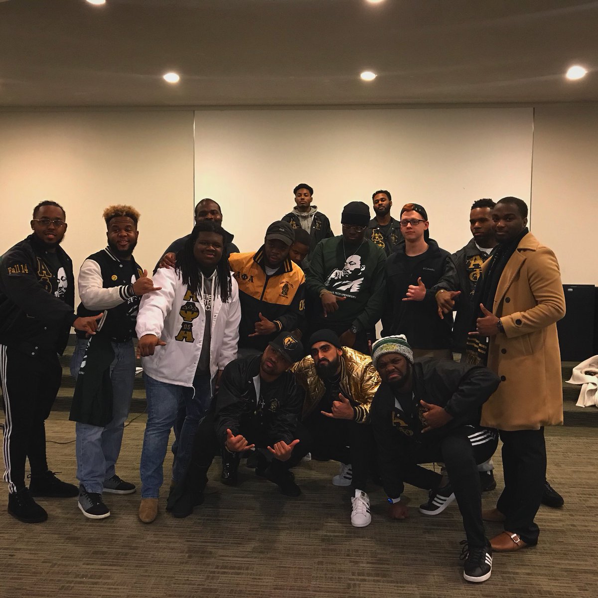 ArkTechAlphas's tweet image. Great time tonight helping @ATUDiversity pack health packets for people!