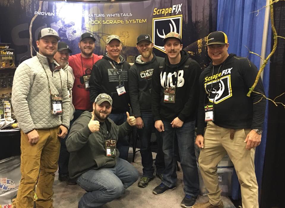 WCBOWHUNTER's tweet photo. The boys ran into @thelindseyway at the #Scrapefix booth! #ATA2018 https://t.co/emq1zsRQLv
