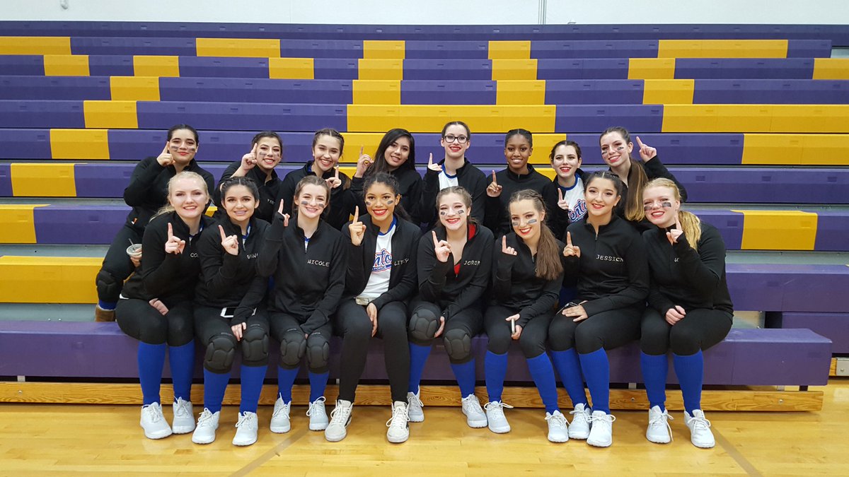 fhsjvdanceforce's tweet photo. Back to back Conference Champs!  So proud! @FentonHS @FentonAthletics @Fentondance https://t.co/JmPxUXVvQG