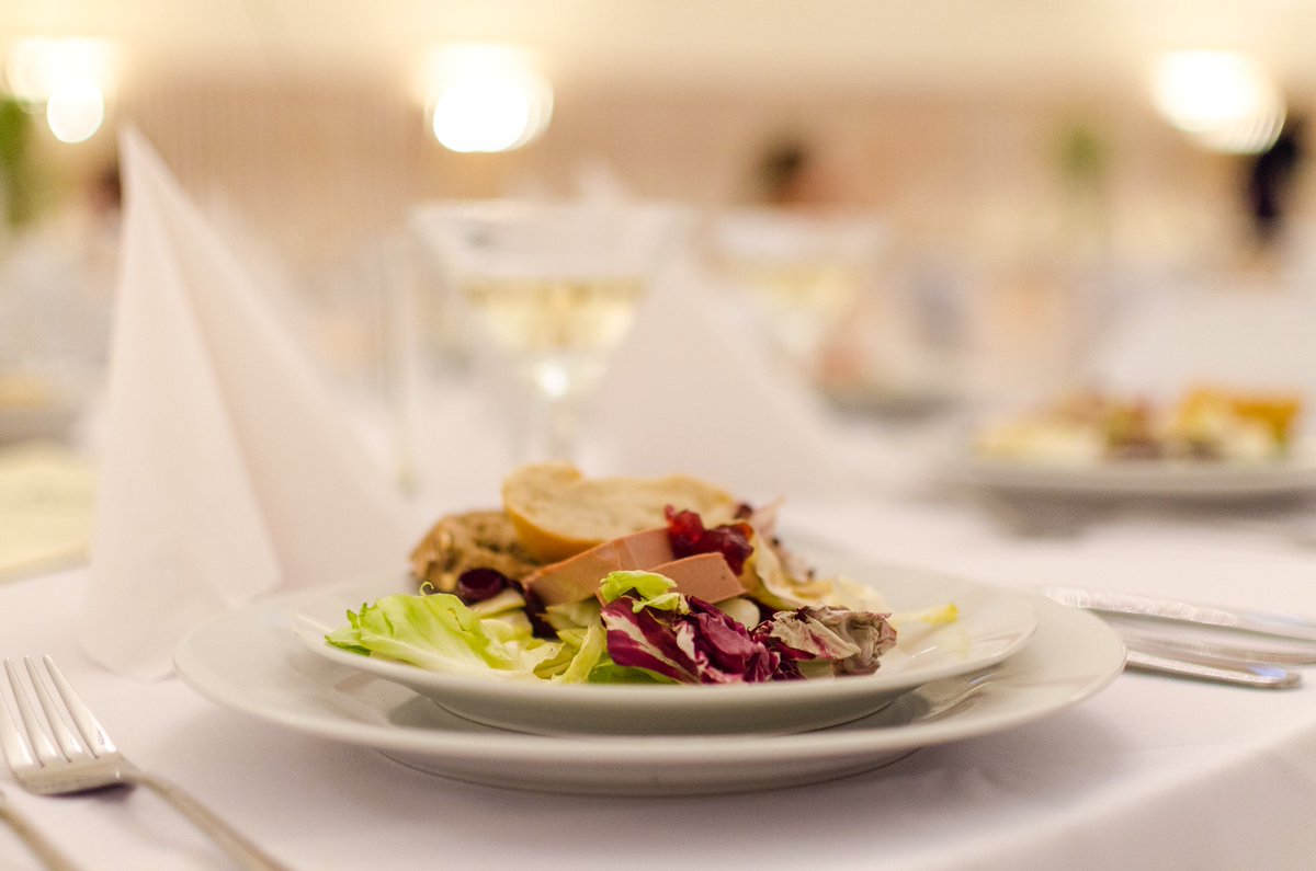Wine4Reception's tweet photo. Your caterer works so hard to prepare the perfect menu. Did you know we’re happy to act as your personal sommelier? We’ll gladly coordinate with your caterer to pick perfect pairings for your event. #wine #caterer #eventplanner #partyplanner #weddingplanner #wedding #cheers https://t.co/WmWf8dS8oM