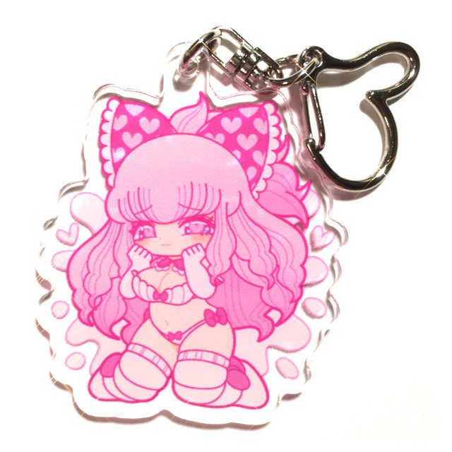 本日19:00より自家通販

今回の過去グッズとしては、とろりんキーホルダーとぐり子ストラップ。こちらはどちらも少量しかありませんので欲しい方はお早めに!それから既刊もとろりんイラスト本とvol3が購入可能となります。
通販ページ【https://t.co/uj4esuOVz9】 