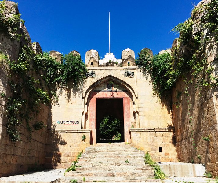 multi7Arious's tweet photo. Old and Beautiful!
Category : Nature/Places;
Photo By : Andy;
Location : India
Shot on iPhone 6
More Info --> https://t.co/BYSjgEjQqR
#palace #abandoned #oldbuilding 
#sky #beautifuldestinations #peace #countries #photography #cultures #scenic #globalPhotos #diverse #photographer https://t.co/tIVA85FBcg