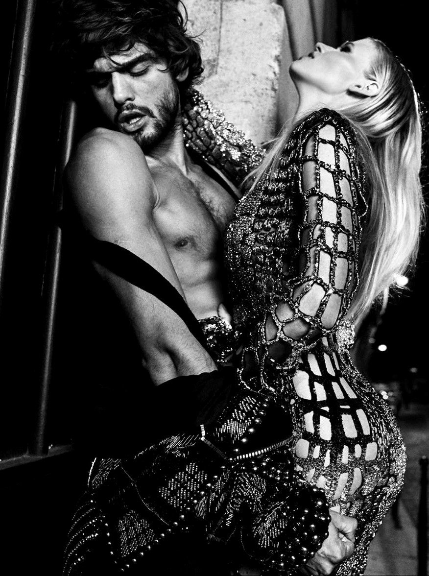 Posing with <a href="/liulitii/">ℭalliya.</a>.