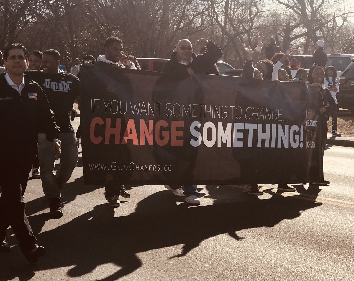 SarverforTexas's tweet photo. Loved seeing so many different churches, civic groups and corporate citizens marching side-by-side at the #MLKMarchSA We are better together. #MLKDay2018 https://t.co/WpUZmY7E2i