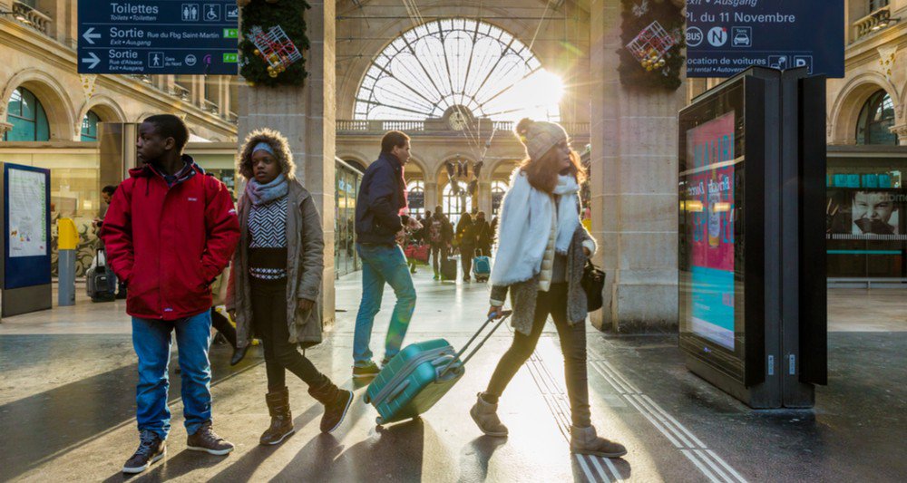 ArnaudLeRoux's tweet photo. Merci au @GroupeSNCF pour ce témoignage dans les @EchosExecutives quant à leur utilisation de @moodpeek_byOpen pour analyser les commentaires critiques déposés sur les #stores https://t.co/RAfmXcgtNy | #Mreputation poke @hervebloch @Florence_two @Open_ESN https://t.co/e7OMznfYY2