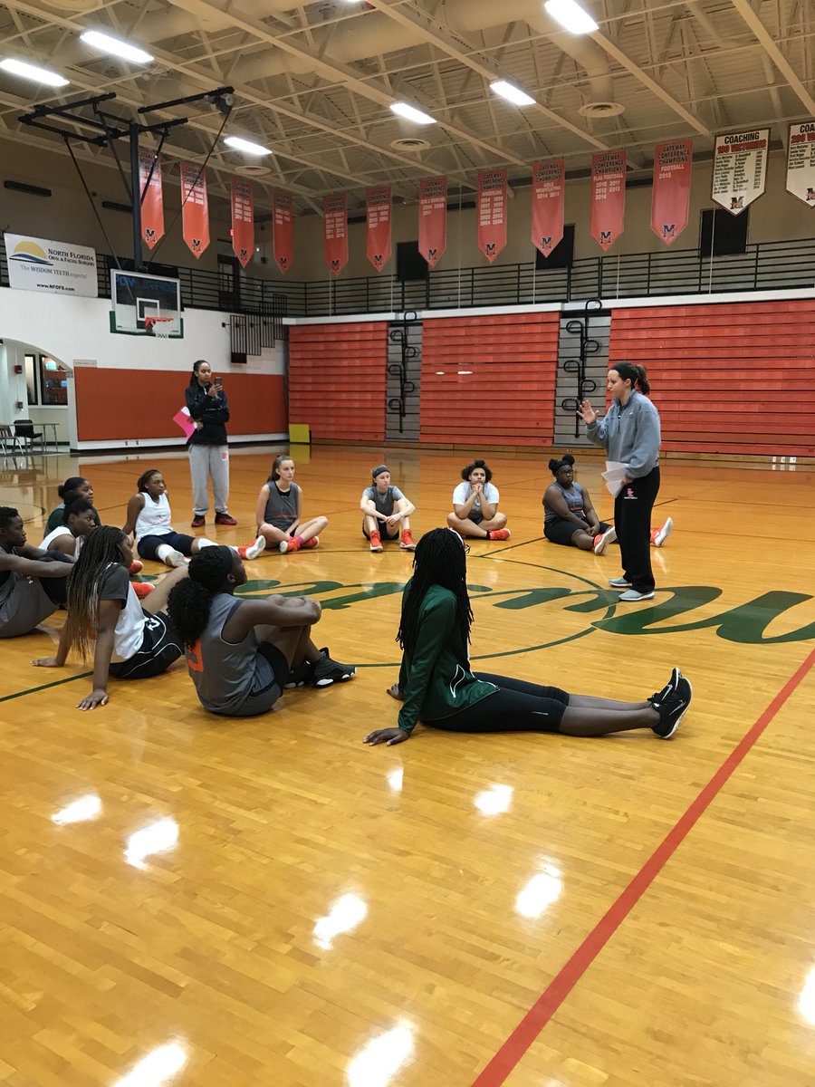 Thank you to Coach Clark and Coach K of @BK_GBB for coming out and taking the time to speak to the players tonight! #knowyourrole #acceptyourrole #beastarinyourrole #teamwork #accountability #communication #motivate
