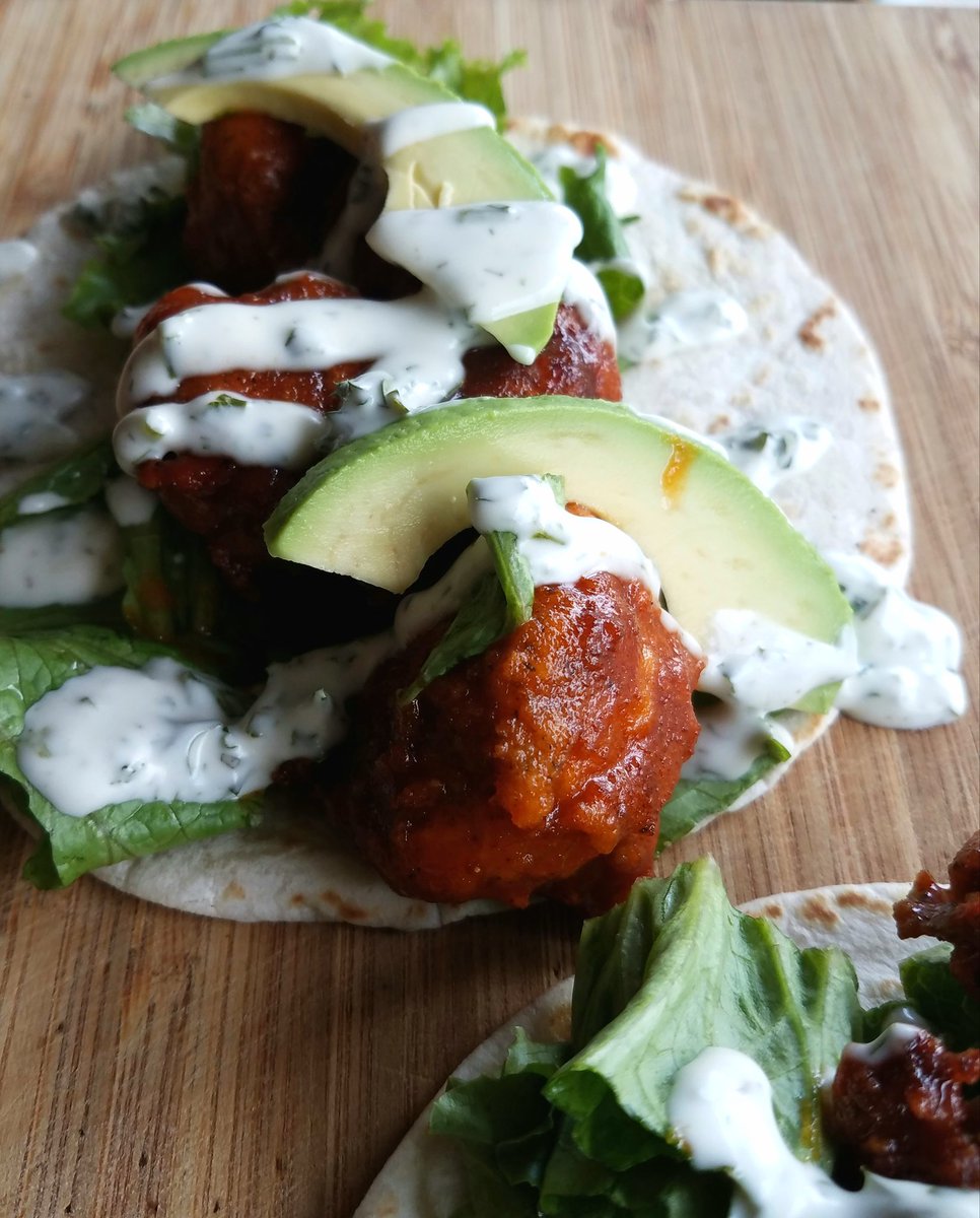 #TacoTuesday...Buffalo Cauliflower w/greens, avocado and #vegan Ranch dressing. All #plantbased At #sweetartstlouis 💫