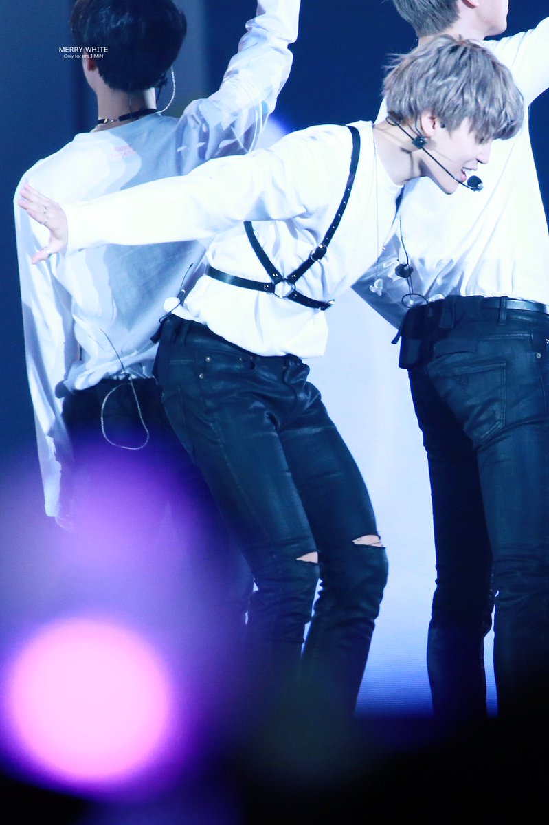 MERRYWHITE_JM's tweet photo. 180114 4TH MUSTER FAN MEETING
HAPPY EVER AFTER

여러분 저 사실 요정이 아니라 천사입니다 
천사 인증해주시는 천사 지민

#JIMIN #지민 #짐니 #박분홍
#BTS #방탄소년단 @BTS_twt
#iHeartAwards #BestBoyBand https://t.co/RSjRemBueE