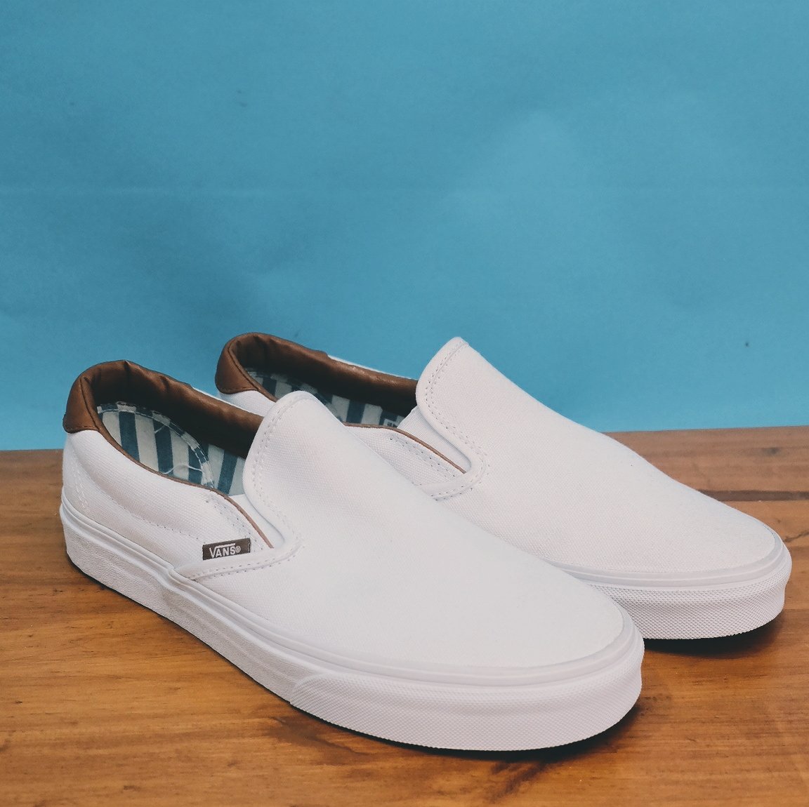 toidiholic's tweet photo. [ AVAILABLE NOW ]

VANS SLIP ON 59 WASHED C&amp;L TRUE WHITE
Size: 9 
Price: 1.300.000

Fast Respons please reach us via.
Call/Text WA: 08975908016
LINE : toidiholicstore https://t.co/w5N5RMFuuA