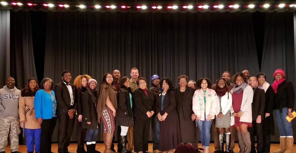akateach4eva's tweet photo. Today was truly a day of "Service" and "Reflection". So proud of our student leaders and student body!
#acultureofStudentLeaders
#MLKDay
#MakingtheDreamAReality
#UnityDay
@BHSBulldogsbcps https://t.co/EQHtVLQROn