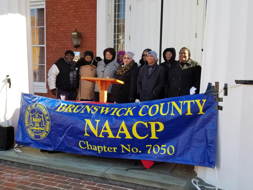akateach4eva's tweet photo. Today was truly a day of "Service" and "Reflection". So proud of our student leaders and student body!
#acultureofStudentLeaders
#MLKDay
#MakingtheDreamAReality
#UnityDay
@BHSBulldogsbcps https://t.co/EQHtVLQROn