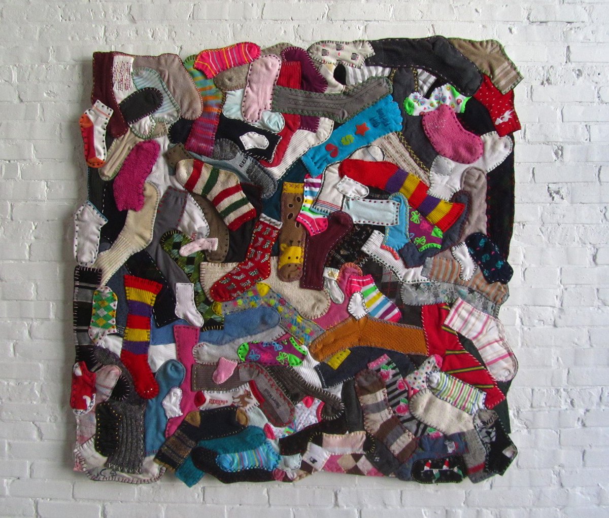 BOOKofBJB's tweet photo. #AmWritingDePaul posting for student Becca, who does not tweet:
"Laundry Day."
Puddles on the ground
around the washing machine
make for soaking socks.
[see all my intro students tweet poems here: https://t.co/p55FCGlSTH https://t.co/SE42hqADfi