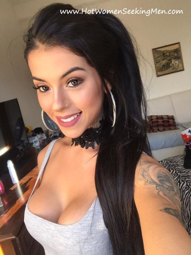 Hotwome09245220's tweet photo. "Quite a talkative person when I feel comfortable, love a bit of banter."
Learn more about Kayla at https://t.co/WRthMQPOw6  😍
#dating #single #girls #hotwomen #hotwoman #womenseekingmen
#instagirls #matchmaker #singlewomen #cutegirl #hotgirls #boobs
#dating #single #tits https://t.co/YaaA8DCHGM