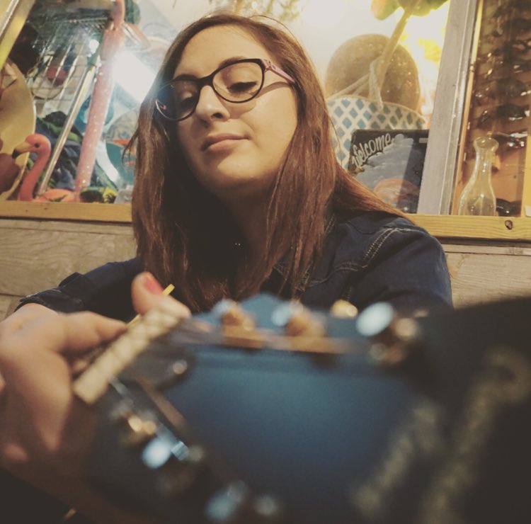 nattkristine_'s tweet photo. A night with @kahn_artist_industries_ 💫
Jacket @madragstores 
Dress @forever21 
Photography @kahn_artist_industries_ @jesserkesser33 
#downtown #guitarcover #guitar #fashionblogger #blogging #blogger #music #streetplay #playoutloud https://t.co/NNKtm3whMx