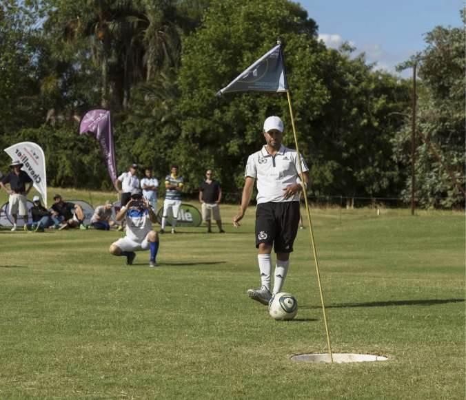 Tradición y novedad: cómo se llevan el golf y el footgolf bit.ly/2DeJrgf