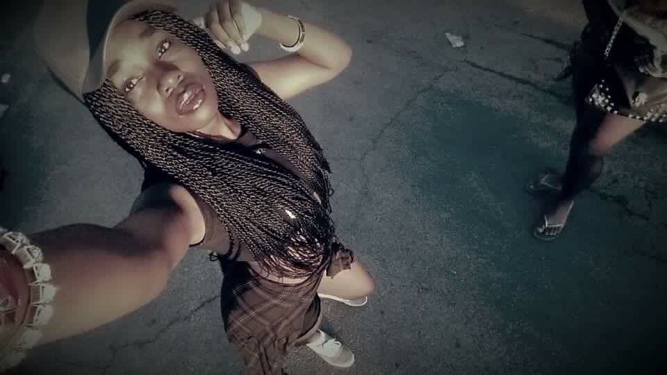 yakamaee's tweet image. #ForbiddenArchives 😻 right before I denounced weave from touching my head ✊🏾