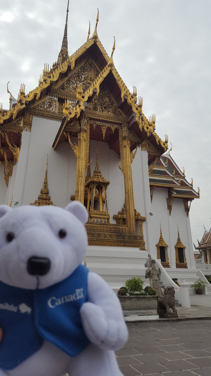 Amine_Ab's tweet photo. #GoMani says hi from thailand @WTCWinnipeg https://t.co/kuoaFF0e4P