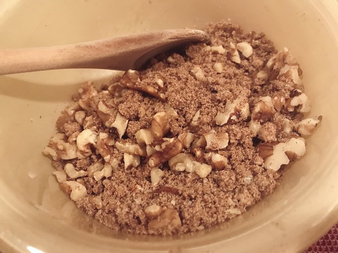 Making cinnamon streusel coffee bread from my vintage Betty Crocker https://t.co/UmNdDWx0JQ<a href="/tag/nationalpetsday"class="tags"><span>#nationalpetsday</span></a>