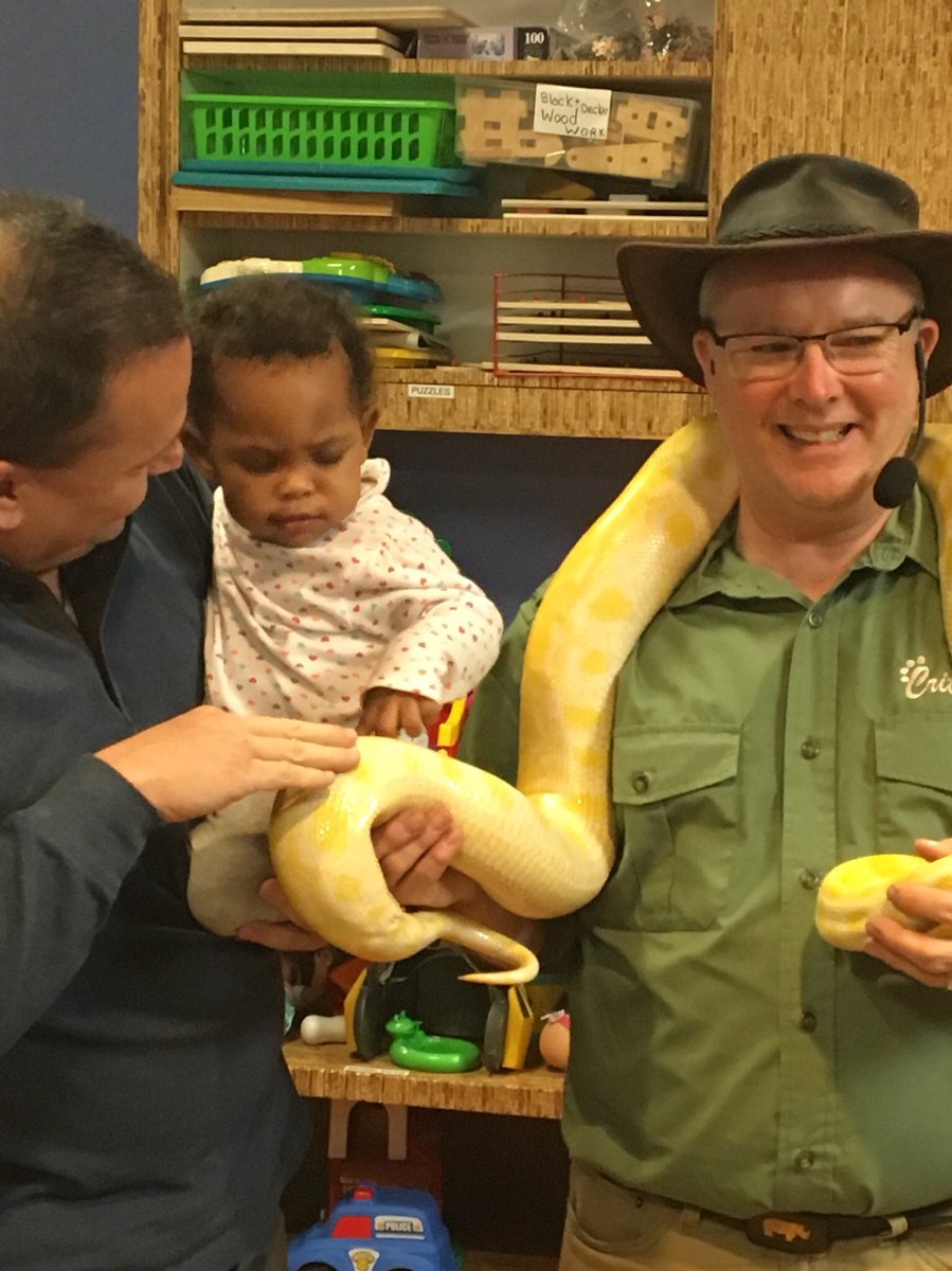 LHarris_Micro's tweet photo. @MicroAcctg joined The Birthday Party Project tonight @RMHDallas. So great to share smiles with kids & parents! ...and CritterMan. Thank you @TheresaJLamb for introducing us to this great organization! #TBPPDFW #JOYCHANGESLIVES https://t.co/uwC32ca6U8
