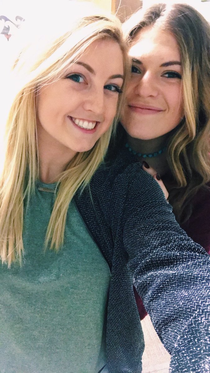 alexibell06's tweet photo. Berry wouldnโt be the same without these two goons ๐ #DixieChicksForever @alli_hjohnson @cassiculhan https://t.co/qlf26vhQhK
