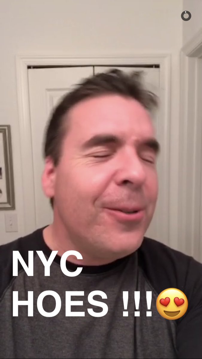 maddi_grace1's tweet photo. J’s dad gets it. #NYChoes https://t.co/rclrzqHGP6