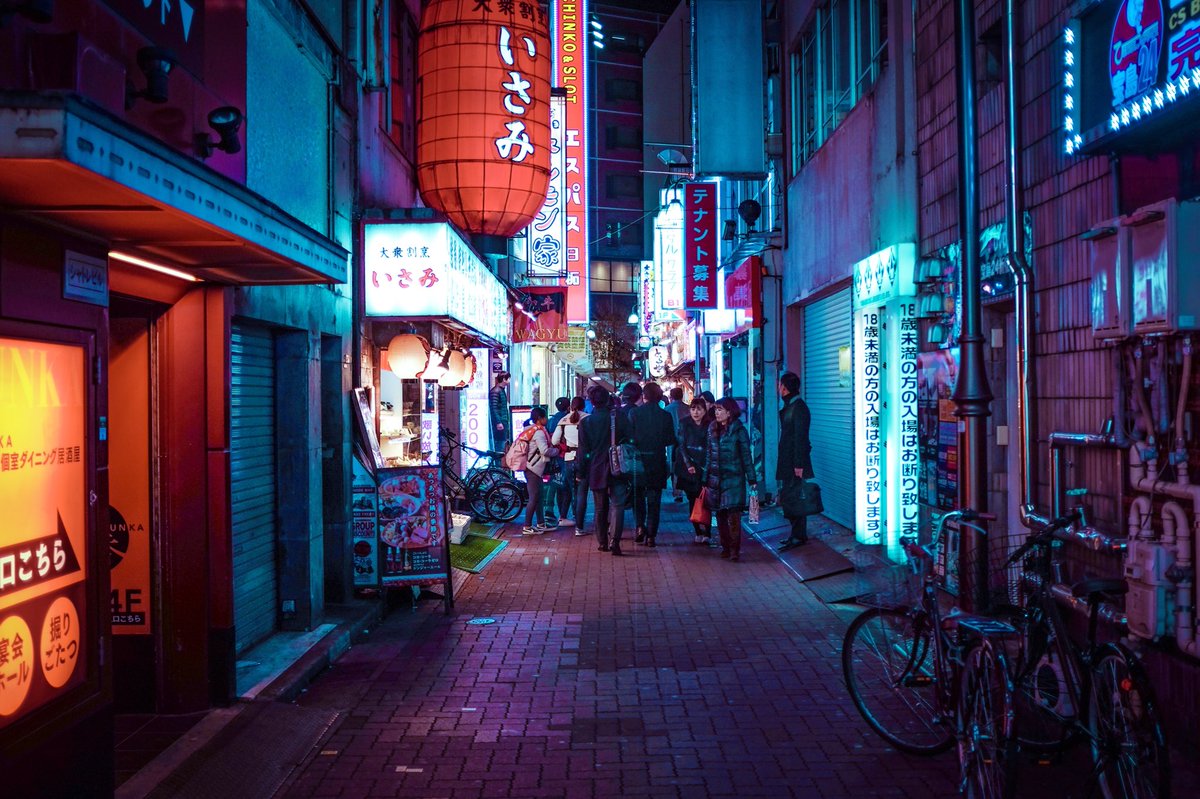 AGK42 // Alex Knight on Twitter: "Pachinko colors. #neon #japan #tokyo