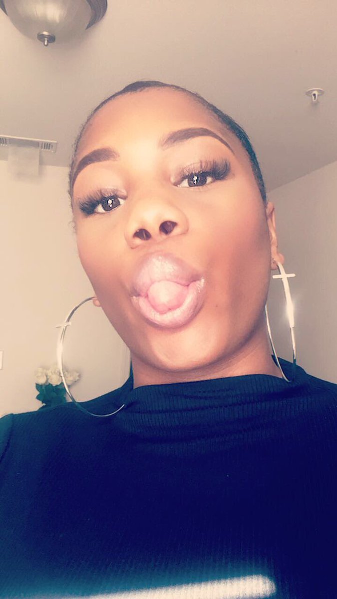 AmberliyahsC's tweet photo. Book Now! 💜 #ClientSelfie #HappyClient #AmberliyahsLashDrama https://t.co/UMpwD0Bs9h