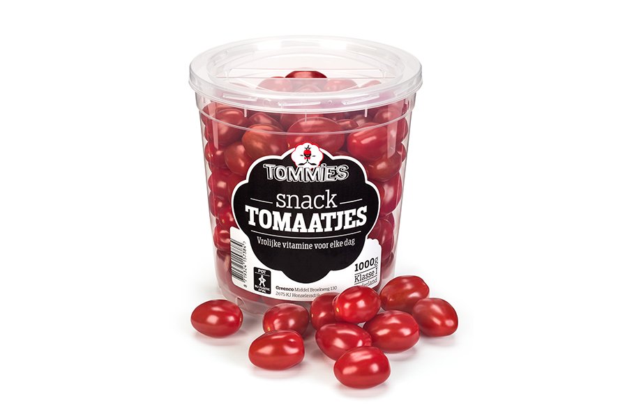 Jos van Mil: “We werden voor gek verklaard. Een kilo tomaatjes in één emmer zou veel te veel zijn en niet verkopen. Maar we hebben het tegendeel bewezen!"  greenco.nl/kilo-snacktoma…