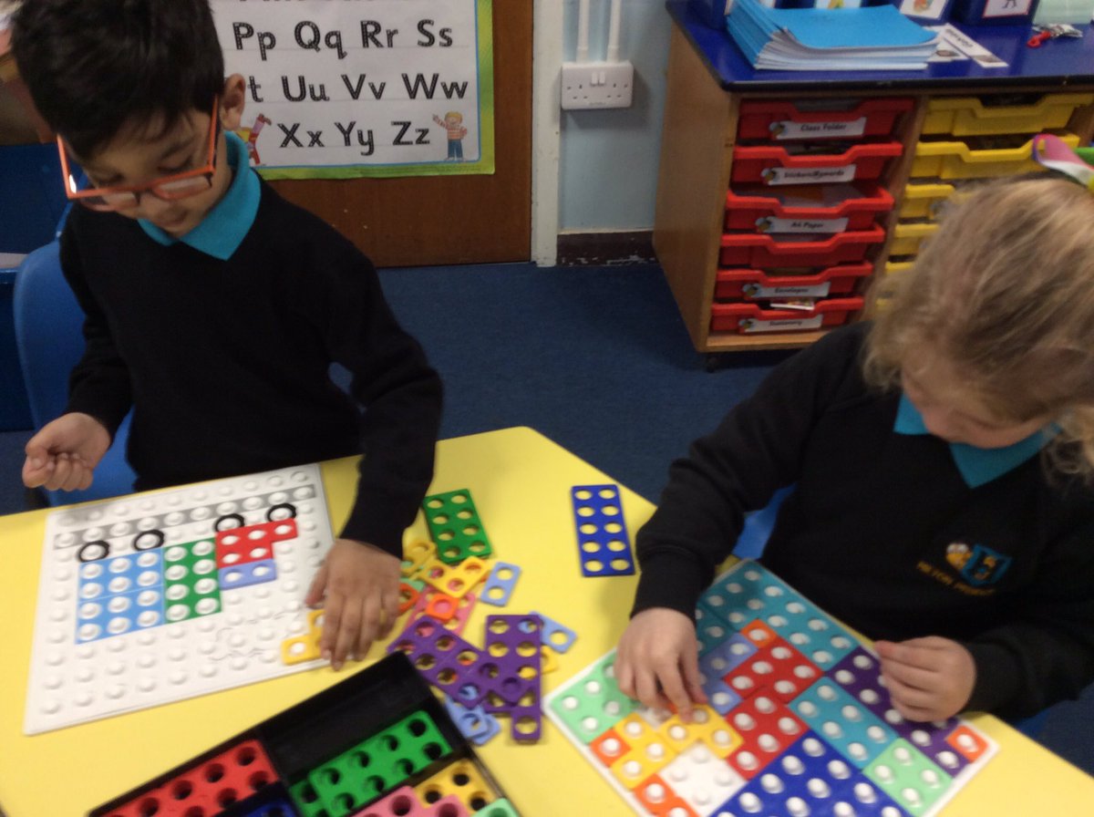 hiltoninverness's tweet photo. So much number sense developing in p1 through playing with Numicon #HNumeracy #finemotorskills https://t.co/T1Iuq91zPw