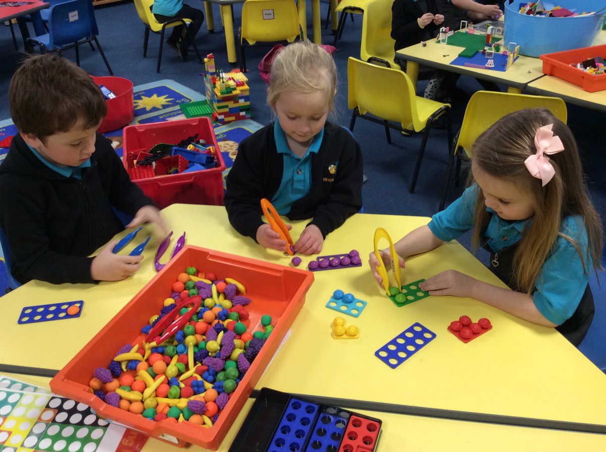 hiltoninverness's tweet photo. So much number sense developing in p1 through playing with Numicon #HNumeracy #finemotorskills https://t.co/T1Iuq91zPw