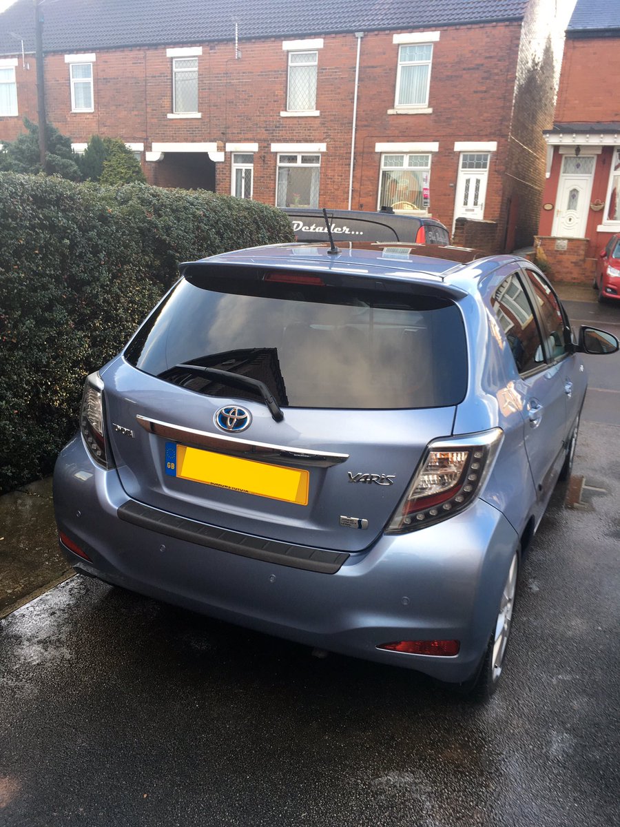 Aut0BrightValet's tweet photo. βοΈπ¨First job down for #TheDetailer, ready for a nice warm Vanilla Latte!! π¨βοΈ #itsfreezing #loveit #gotasweaton #sheffield #Costa #mobile #detailing #valeting https://t.co/ve6rcDEM7m