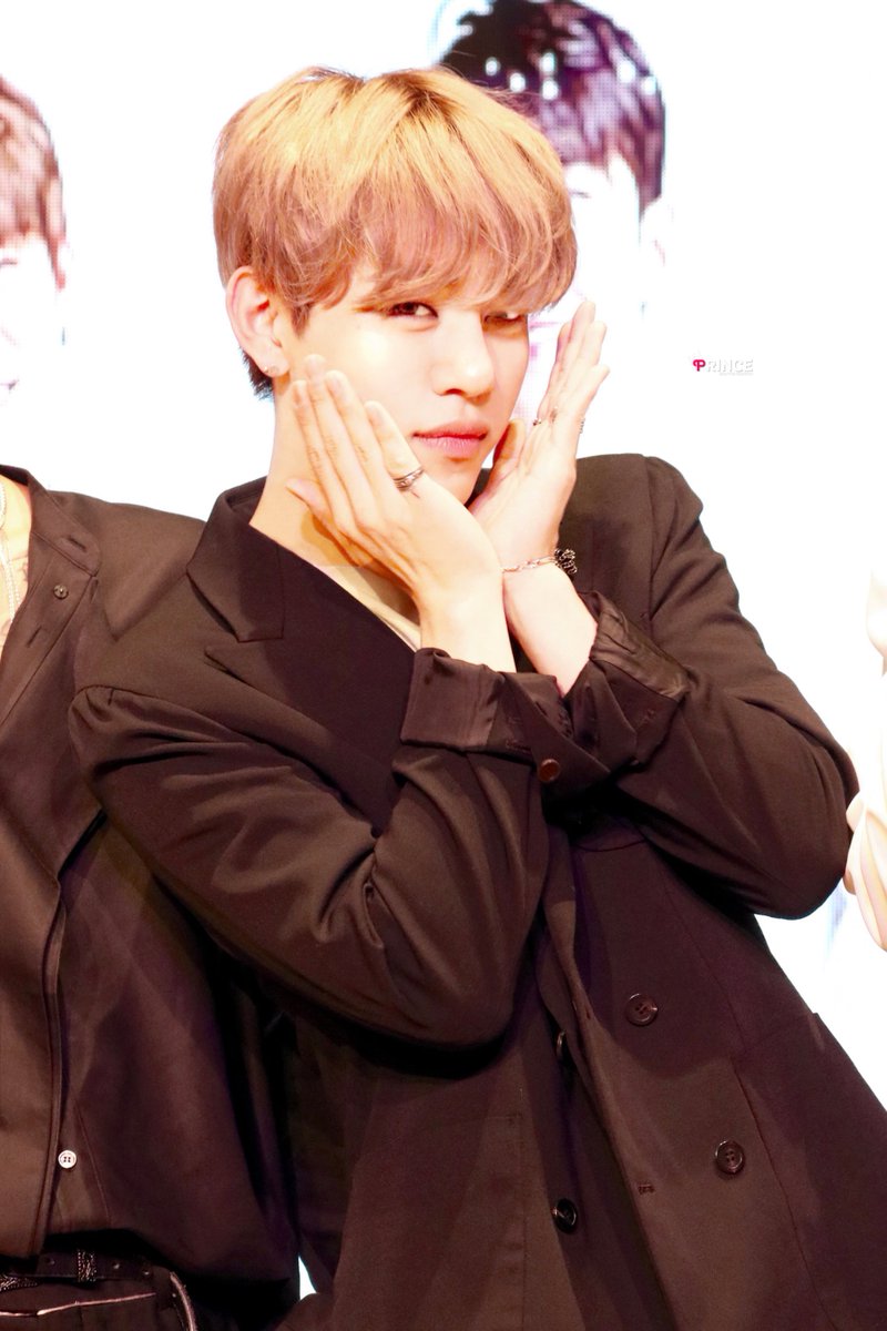 628S2prince's tweet photo. 171118 팬미팅 #BAP #대현 #Daehyun @BAP_Daehyun 💓 https://t.co/2YoJOMFncu