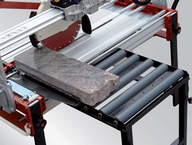 tilers_tools's tweet photo. Which to choose #tilesaws #wetsaws hand held saws or tile grinders, Each has its own advantages and applications for which they work best. For large projects & cutting large quantities of tile, or when perfection is required i't the Wetsaw everytime #tilers #landscapers https://t.co/4joimjfPwc
