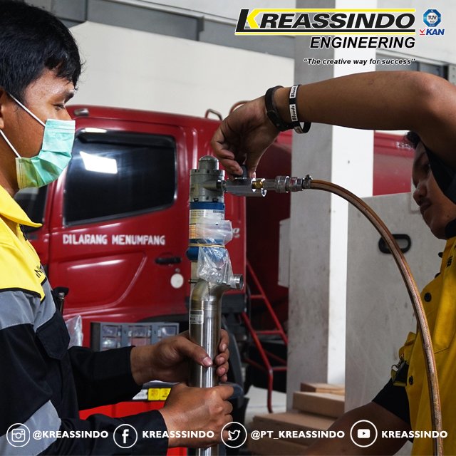 PT_Kreassindo's tweet image. Kami memperluas dukungan teknis kepada seluruh customer, mulai dari perawatan berkala hingga kegiatan trouble shooting, teknisi kami di latih untuk membantu anda agar sistem metering tetap berjalan akurat.
#flowmeter #liquidcontrol #systemengineering #fuelcontrol #metercontrol