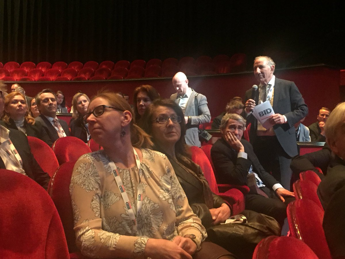 DDMartijn's tweet photo. Dromenvanger @ralphilus vangt dromen en helpt ze direct te realiseren tijdens #BID2018 https://t.co/43hcOPs9ac