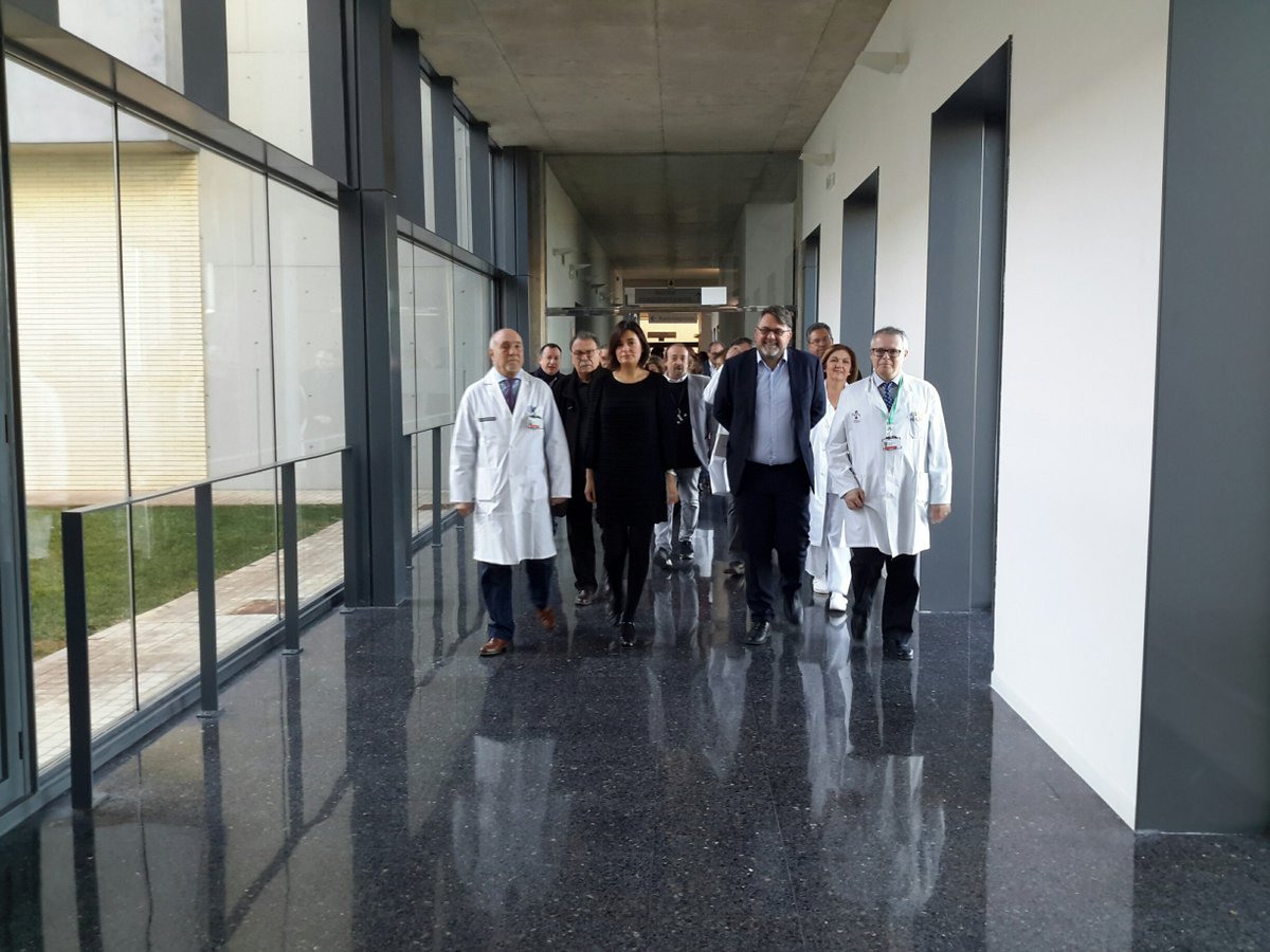 GVAsanitat's tweet photo. 📸 🏥La consellera @carmenmonton visita les noves instal·lacions d’urgències pediàtriques de l’Hospital de Llíria @GVAdsarnau https://t.co/QotEChupjc