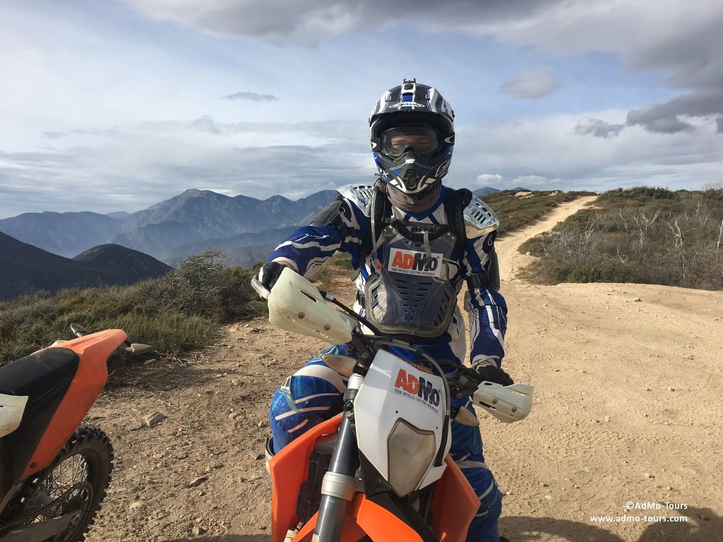 AdMoTours's tweet image. A perfect day for riding Southern Califonia.