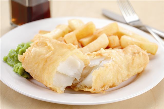 January is always time to kick start #HealthyEating but customers need advising that an average portion of #fishandchips &amp; peas contains only 7.3% fat compared with 10.8% in a pork pie &amp; 16.8 grams in a tuna mayonnaise sandwich. 
Which would you choose?
#TuesdayThoughts <a href="/NFFF_UK/">NFFF - National Federation of Fish Friers</a>