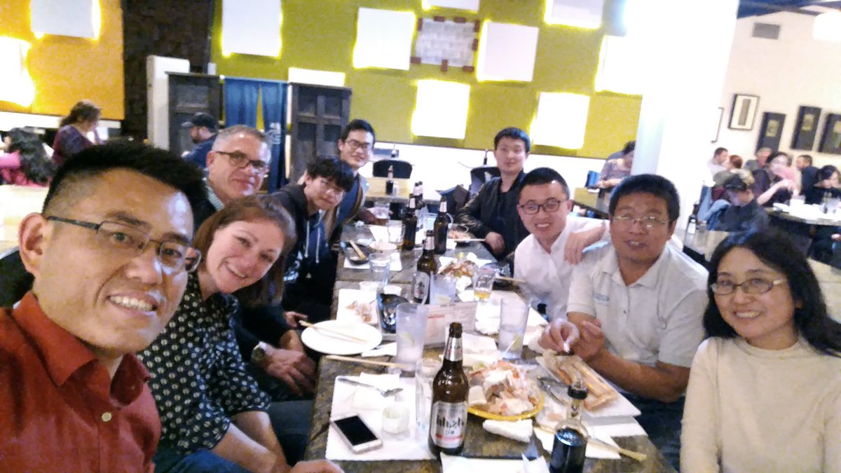 DavidHa51202585's tweet photo. Really love the seafood buffet with so many old friends @AgeeCarroll @TrevorGarnett https://t.co/Z2B987BgbW