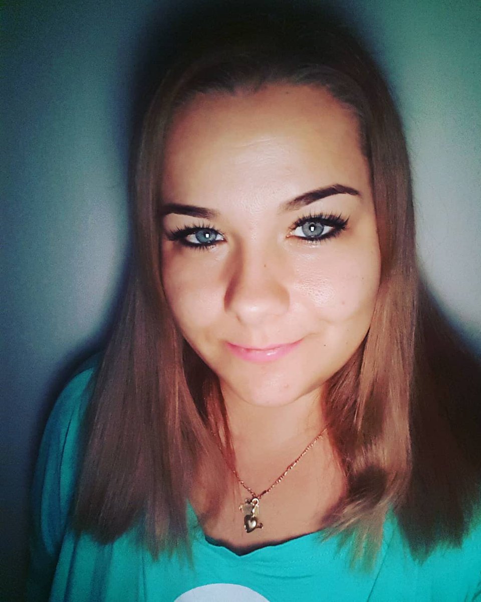 Vikuca0216's tweet photo. #dailyselfie #hungariangirl  #hungarianbeauty #lpfamilymember #lpsoldier #picoftheday https://t.co/cMHkAs4CFw