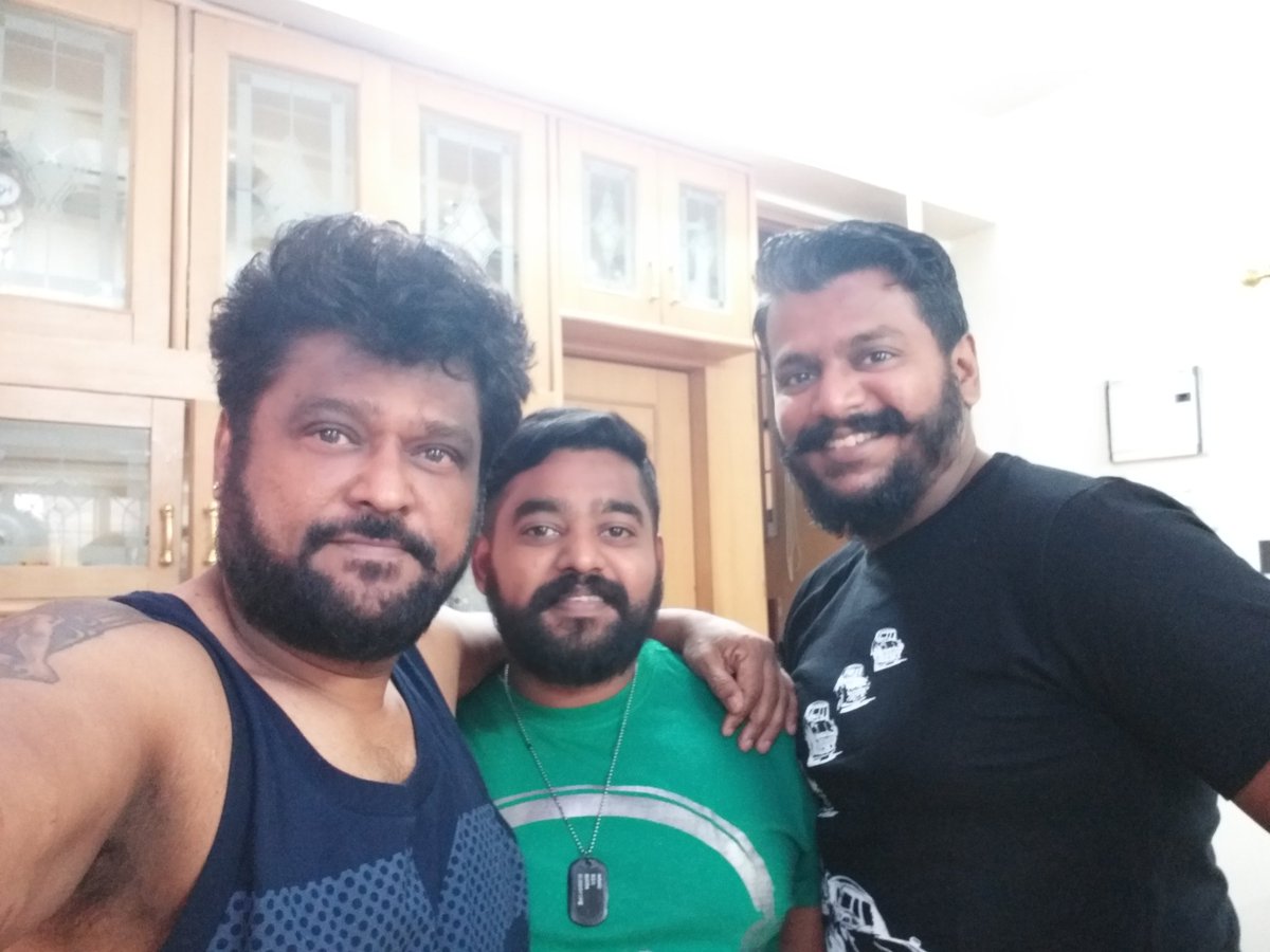 Selfie with sons #gururajjaggesh
#yathirajjaggesh
ರಾಯರ ಹರಕೆಯ ಮಕ್ಕಳು..