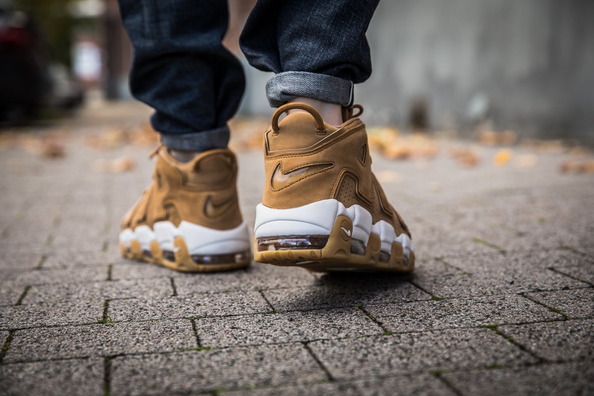 スニーカーズ ハイ Ny En Twitter ナイキオンライン在庫復活 Nike Air More Uptempo Wheat Flax ナイキ エア モア アップテンポ ウィート フラックス モアテン T Co Dufscmyrl4 T Co Wbmmtkd6ta
