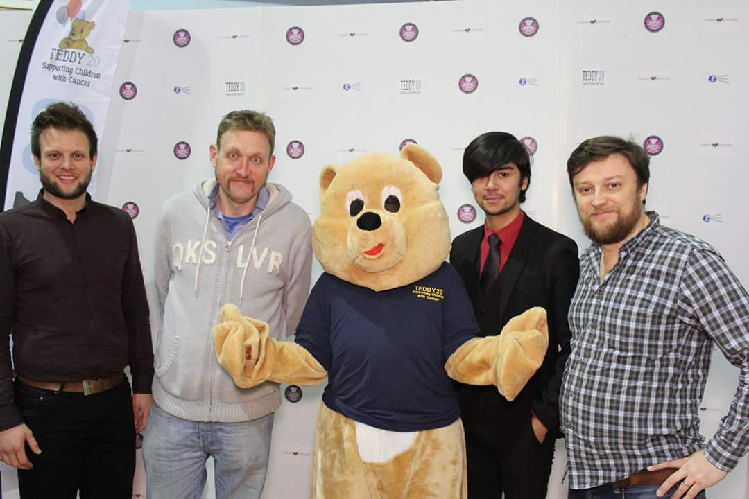 suddensamjames's tweet photo. Thanks to these exceptional comedians we not on raised the bar of this format we call #Comedyexchange but they helped us reach a total of ยฃ681 for children's cancer charity Teddy20 #TeddyLaughs #onwardsandupwards @thecomedyagency https://t.co/bGvZAO3Pm9